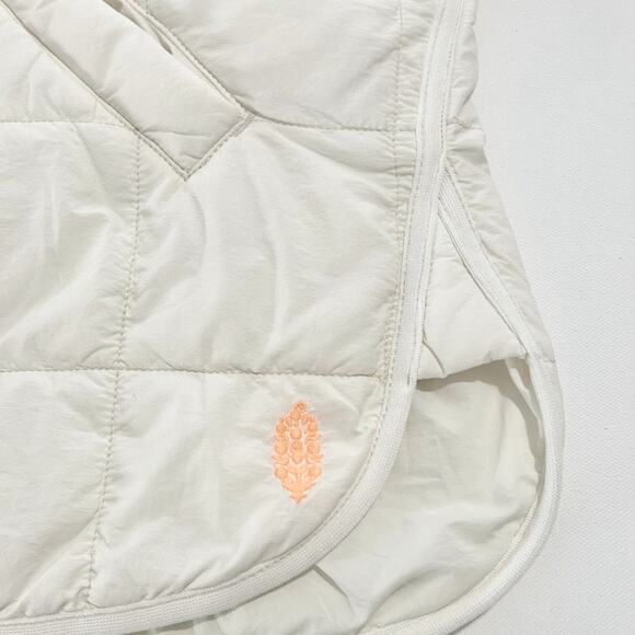 NWTS Free People Movement Packable Puffer Jacket- oversized Small.Crème/Chevron - Picture 9 of 14